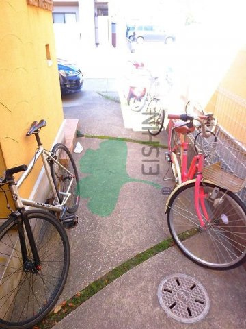 リブレア吉塚南B棟の駐車場