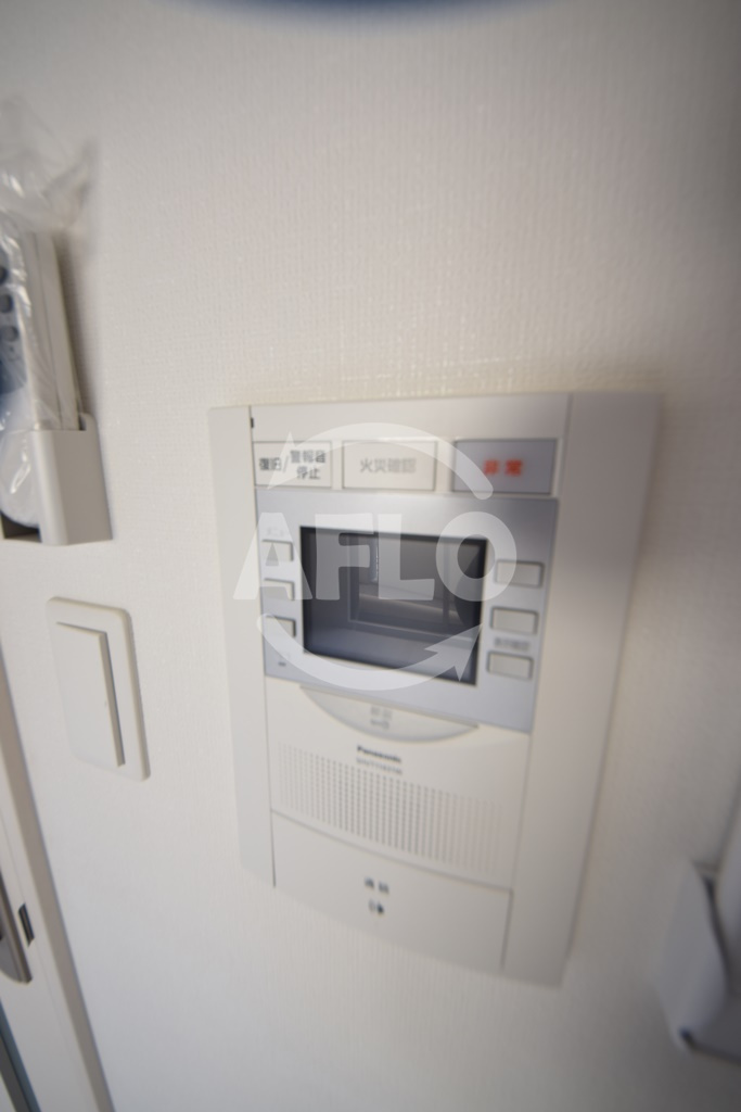 Luxe難波WESTのセキュリティ|Luxe難波WEST(ラグゼ難波ウエスト)　TVモニター付きインターホン