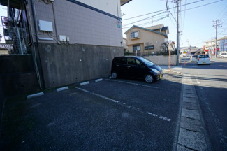 【駐車場】