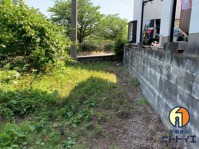 西牟田売地の外観|隣地との境界です。