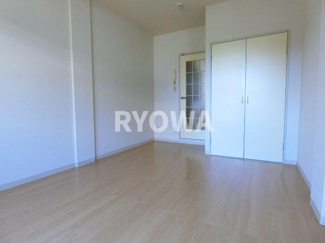 【居間・リビング】 | レオパレスアーバンライフ | 掲載の写真は退去前の写真となります。