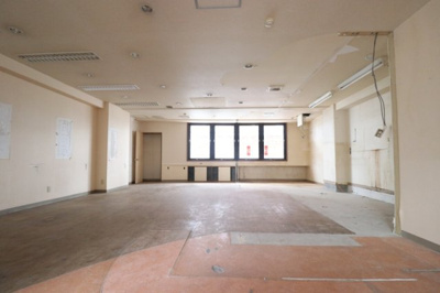 【内装】 | ステップビル