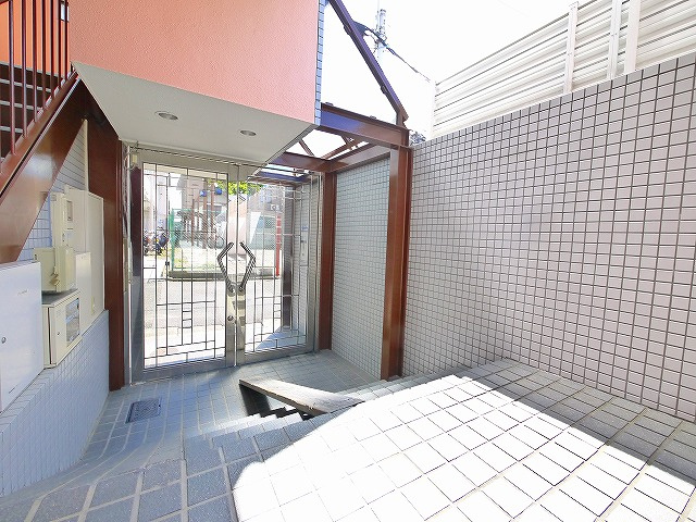 シティパレス奈良町Ｐ２のエントランス|ゆとりのあるエントランスです