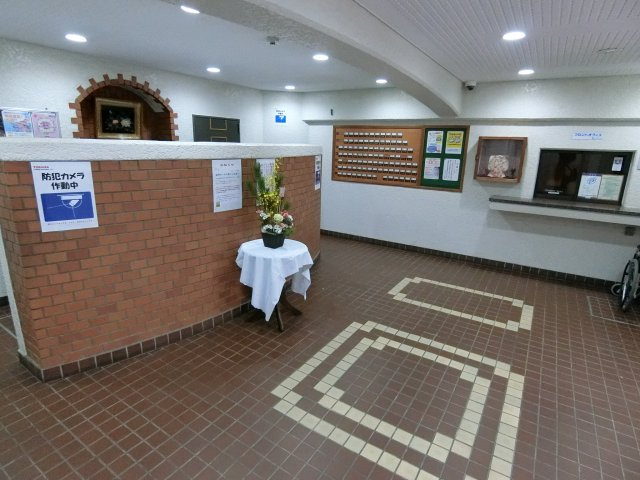 大久保スカイハイツのエントランス|雰囲気のいいエントランス　管理人室もございます