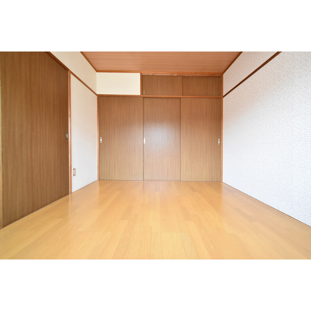レピュート平田【キャッシュバック対象物件】の寝室