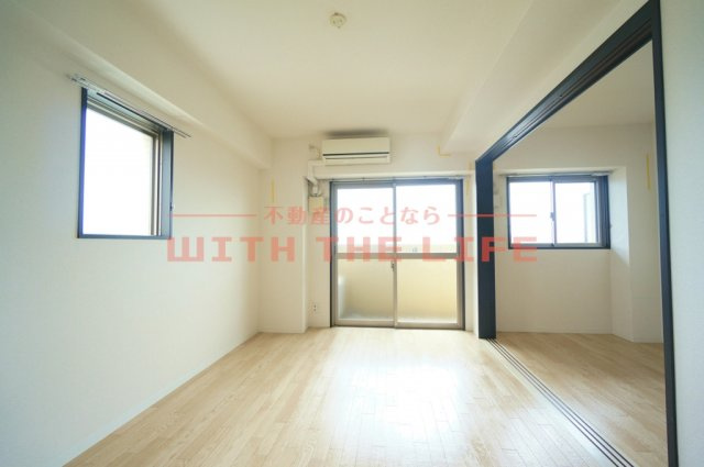 イーハトーブ櫛原【10,000円キャッシュバック対象物件】の内装|明るい色調の室内です