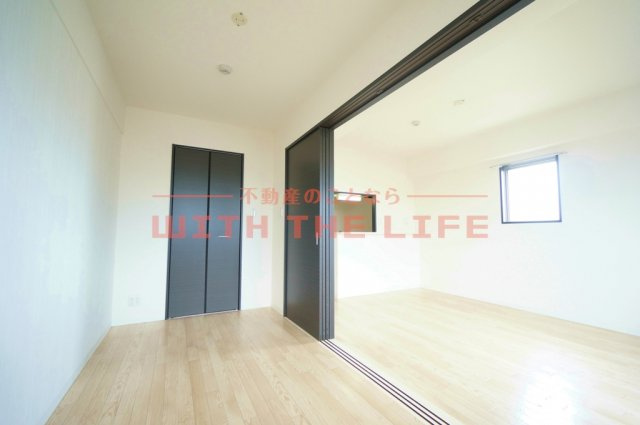 イーハトーブ櫛原【10,000円キャッシュバック対象物件】の洋室|明るい洋室です