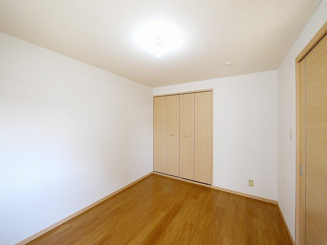 サニーサイド三笠Aの浴室|コンパクトで使いやすいお風呂です