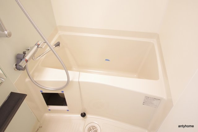 ララプレイス大阪城公園ノルド　仲介手数料無料の浴室