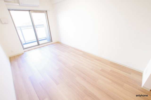 ララプレイス大阪城公園ノルド　仲介手数料無料の洋室