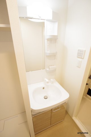 ララプレイス大阪城公園ノルド　仲介手数料無料の洗面所