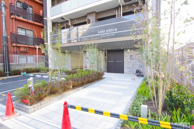 ララプレイス大阪城公園ノルド　仲介手数料無料のエントランス