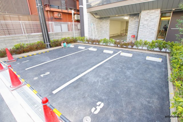 ララプレイス大阪城公園ノルド　仲介手数料無料の駐車場