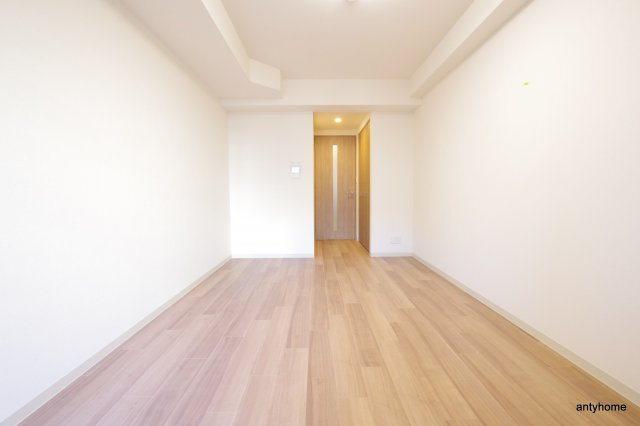 ララプレイス大阪城公園ノルド　仲介手数料無料の居間・リビング