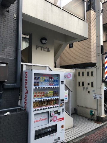 FTビルのエントランス