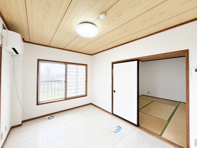 富谷マンションの玄関