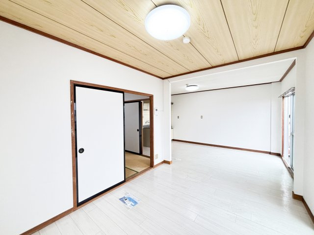 富谷マンションの和室