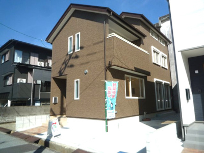 【外観】 | 高知市薊野南町新築戸建て | 最大3台駐車可能です