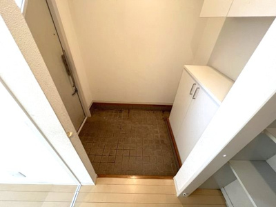 【玄関】 | ガーデンコート西岡本