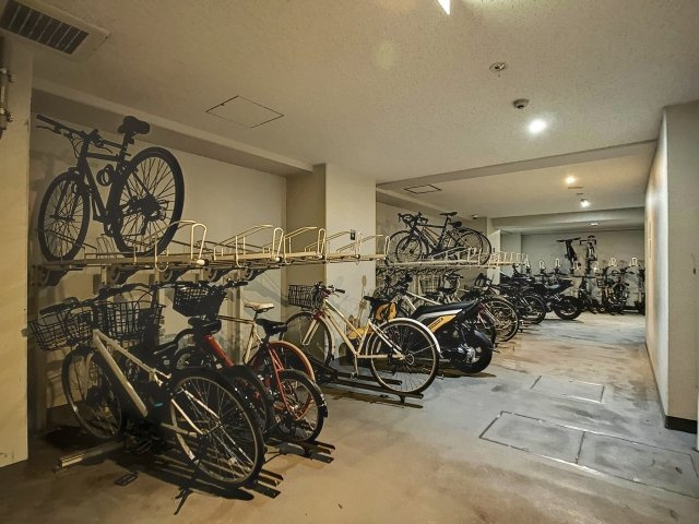 【その他共用部分】 | クオリア神南フラッツ | 駐輪場