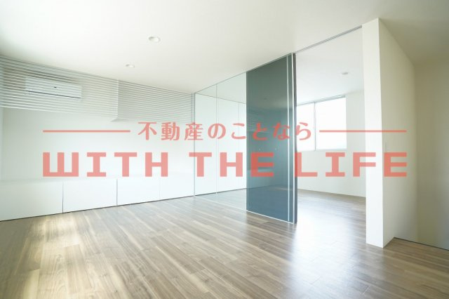 La Luce（ラルーチェ）【10,000円キャッシュバック対象物件】の居間・リビング|使いやすい居間です