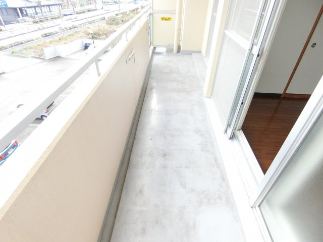 グランパス富田林のバルコニー