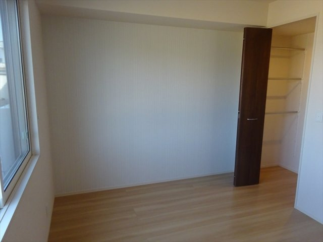 セジュール西条　A棟の洋室