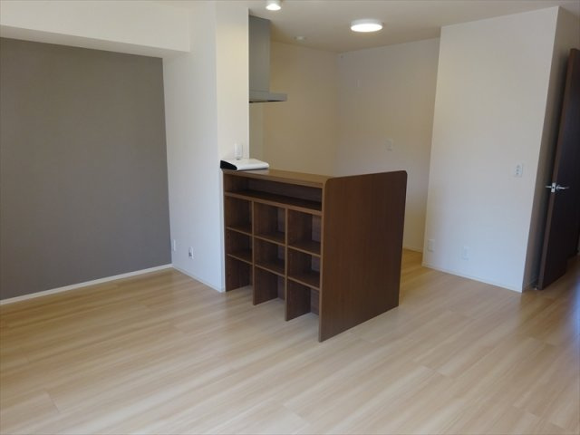 セジュール西条　A棟の居間・リビング