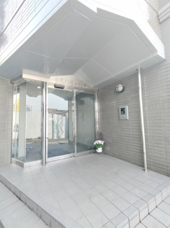 【エントランス】