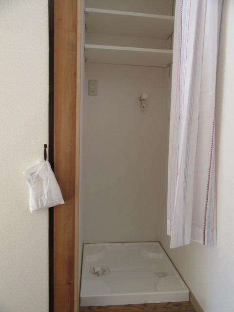 コーポ中村の設備|室内洗濯機置場
