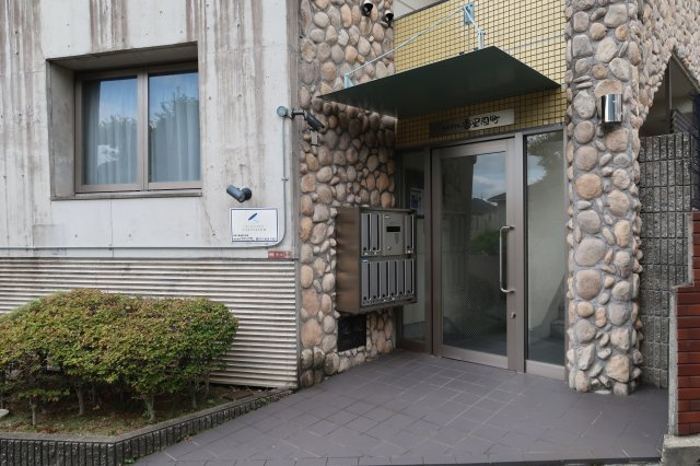 ＲＡＳＴＡ香里園町のエントランス