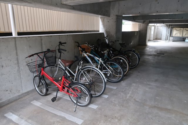 ＲＡＳＴＡ香里園町のその他共用部分|敷地内駐輪場