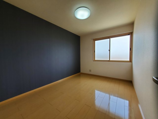 グランモアかがりＢの洋室