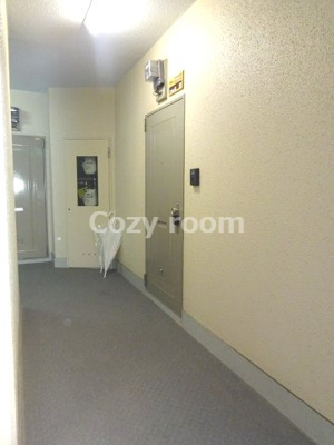 【その他共用部分】 | 紙谷第1マンション | 玄関前の共有廊下です