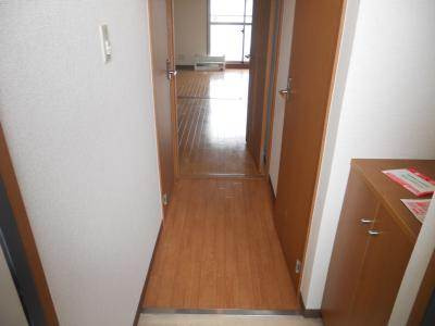 ヒーリングタワー七条大宮の内装|玄関から