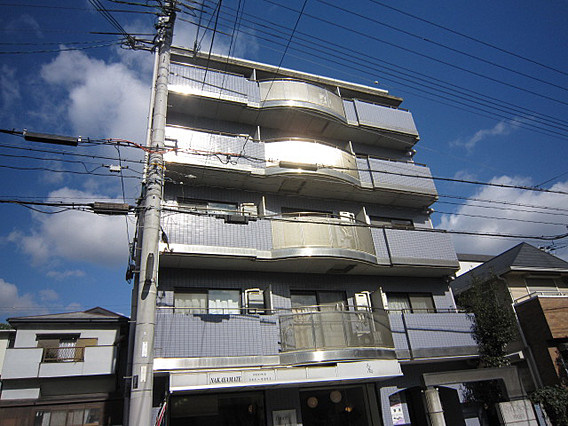 ブランネージュ中山手の外観
