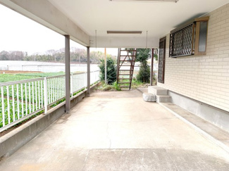 【駐車場】 | 折本町住居付き貸し倉庫 | 駐車スペース２台付き（車種による）