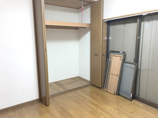 【収納】 | 折本町住居付き貸し倉庫 | 洋室４．５帖の収納