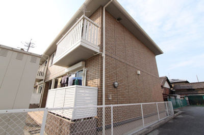 【外観】 | シャルムフルーレ | 外はこのようになっています