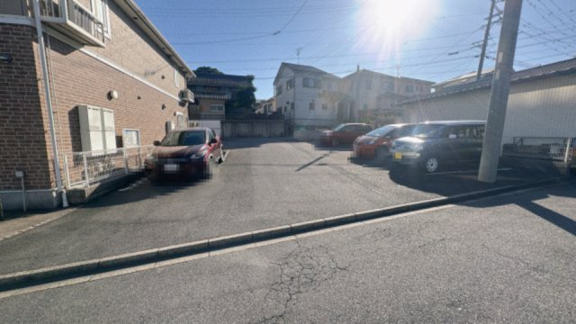 エレガンス柿畑Ⅰの駐車場