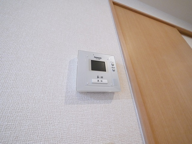 エスポワール　Ｃ棟（南紀寺町）のセキュリティ|お顔が見えるモニター付きインターホンもございます。