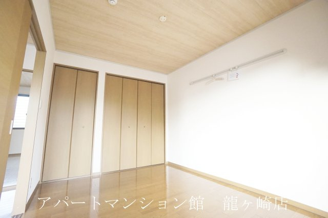 屋敷添ハイツの寝室