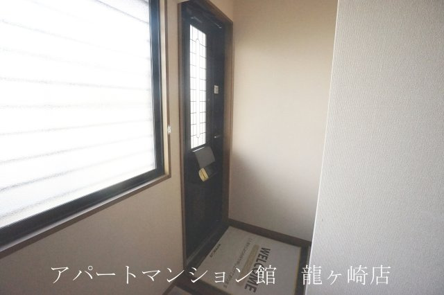 屋敷添ハイツの玄関