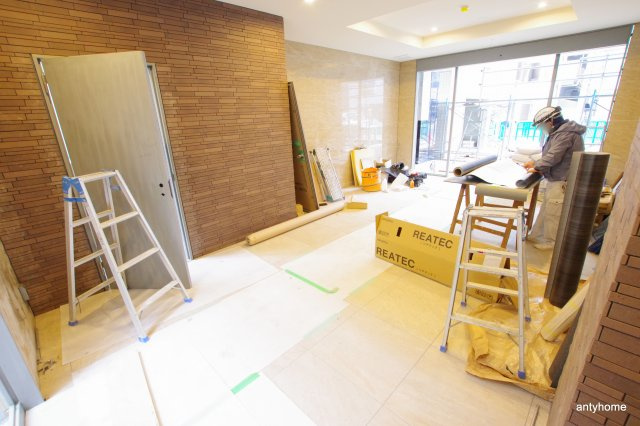 ファーストフィオーレ江坂レガリス　仲介手数料無料のロビー