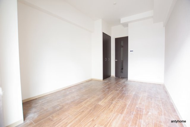 ファーストフィオーレ江坂レガリス　仲介手数料無料の寝室