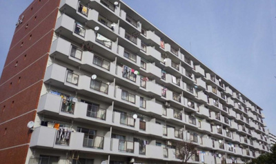 【外観】 | 金沢シーサイドタウン並木2丁目第5住宅2号棟 | 8階南向き・最上階につき日当り・通風・眺望良好
明るいリビングと接した和室はオープンにすると開放感あふれるスペースになります♪