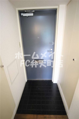 【玄関】 | シロハイヌ弁天町 | 落ち着いた玄関です