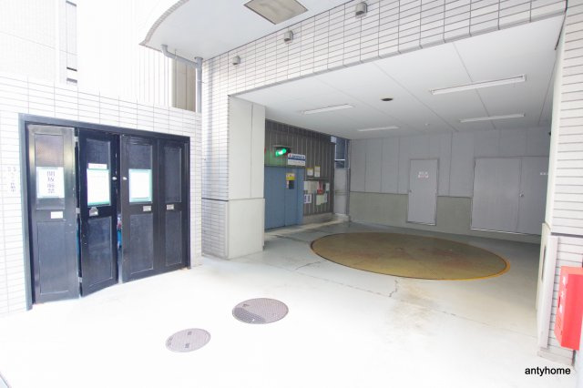 ノルデンタワー新大阪　仲介手数料無料の駐車場