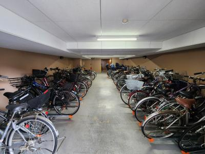 ライオンズマンション二条駅前の駐車場|屋内駐輪場