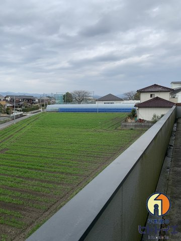 ピュアハイツA棟のエントランス